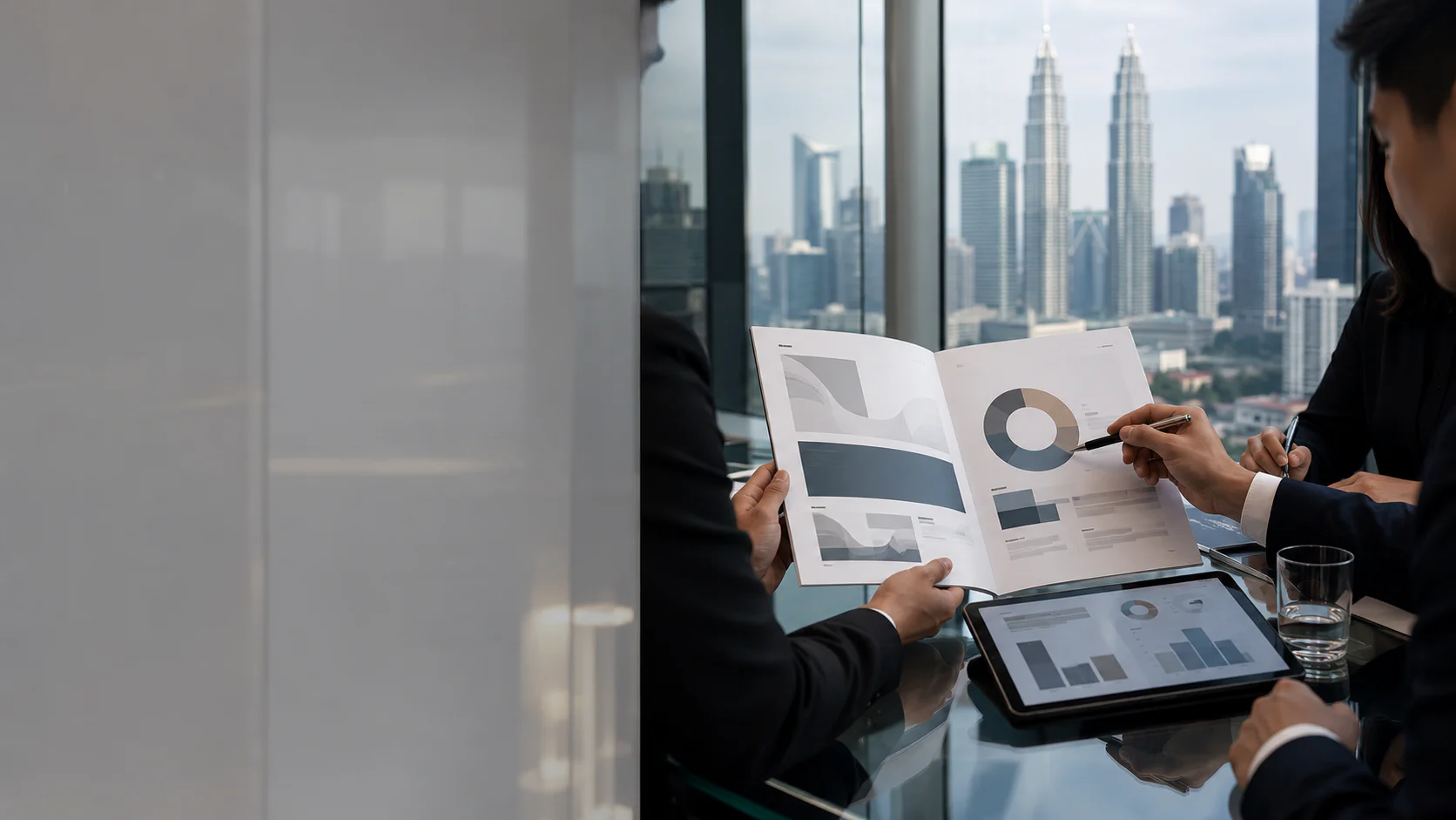 Financial services branding work by Walk Production